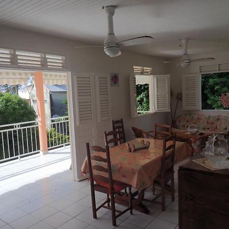 Ferienwohnung Les Orchidees Sainte-Anne Exterior foto