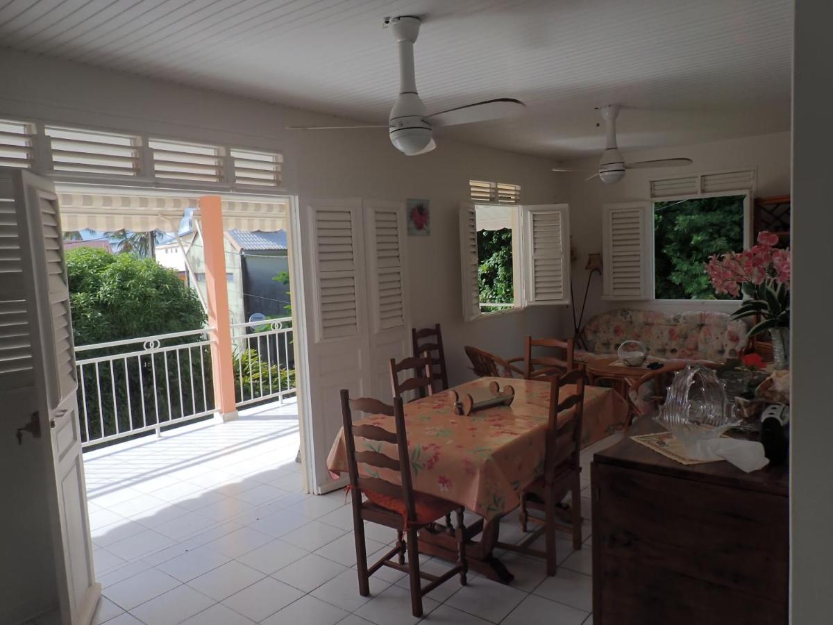 Ferienwohnung Les Orchidees Sainte-Anne Exterior foto